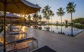 Kantary Beach Villas &