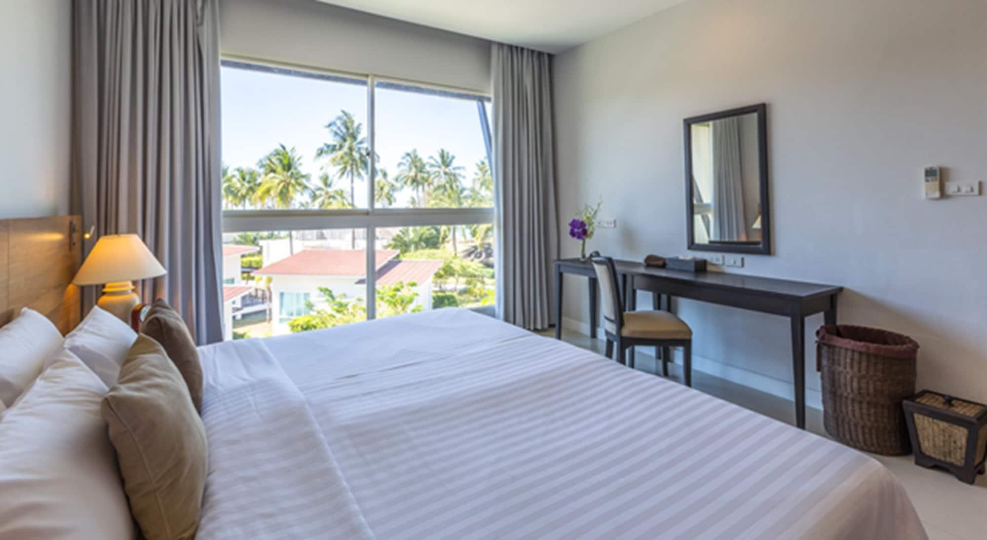 Kantary Beach Hotel Villas & Suites Khao Lak Eksteriør billede